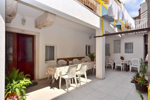 Omis Center Vila Ngoại thất bức ảnh