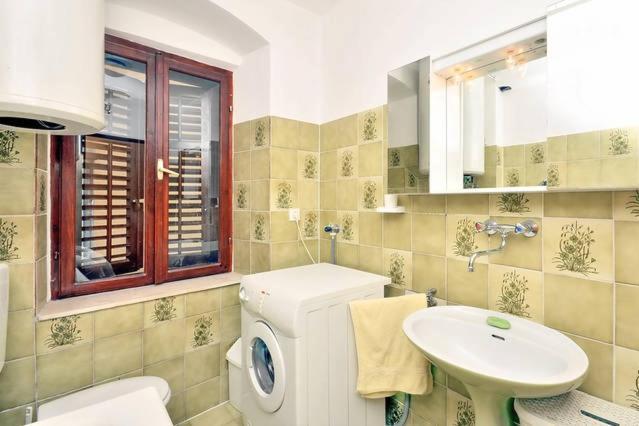 Omis Center Vila Ngoại thất bức ảnh