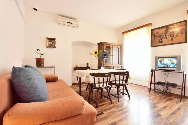 Omis Center Vila Ngoại thất bức ảnh